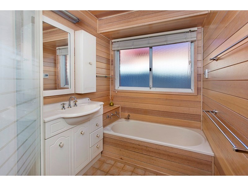 20 Whitegum Place, Albion Park Rail NSW 2527