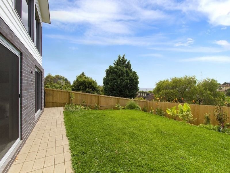 24 Holden Place, Kiama NSW 2533