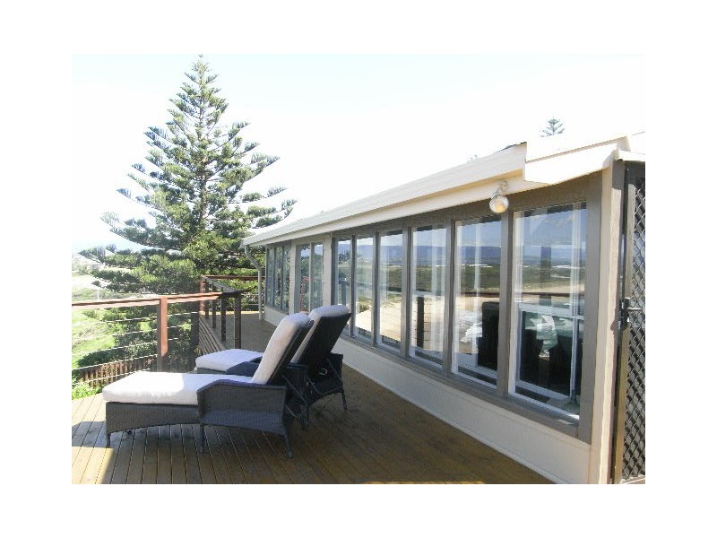 30 Dovers Drive, Port Kembla NSW 2505