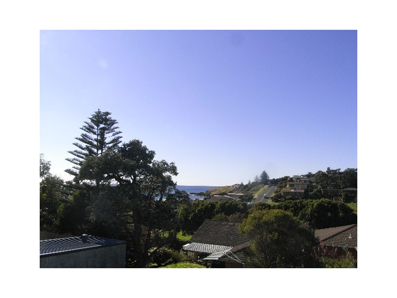 18 Holden Avenue, Kiama NSW 2533