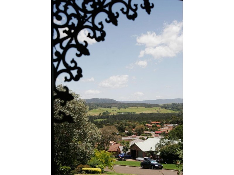 39 Barton Drive, Kiama Downs NSW 2533