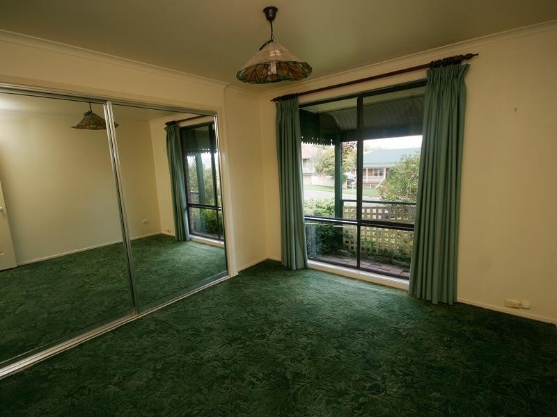 39 Barton Drive, Kiama Downs NSW 2533