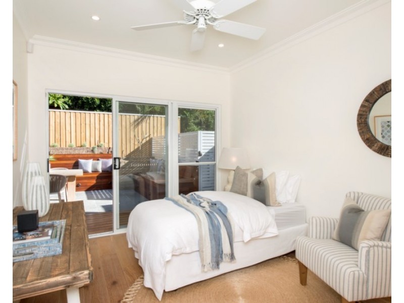 8 Barney Street, Kiama NSW 2533