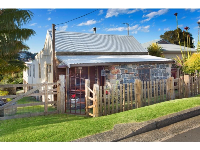 13 Seaview Street, Kiama NSW 2533