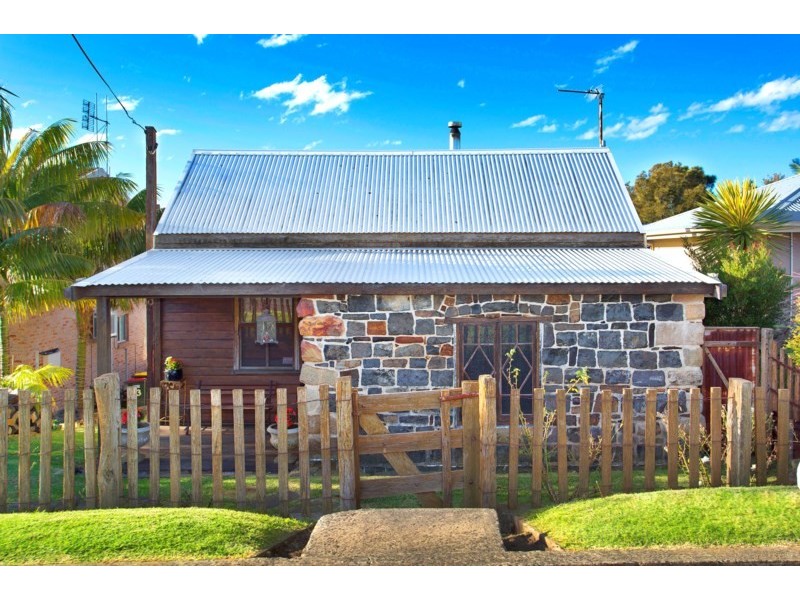 13 Seaview Street, Kiama NSW 2533