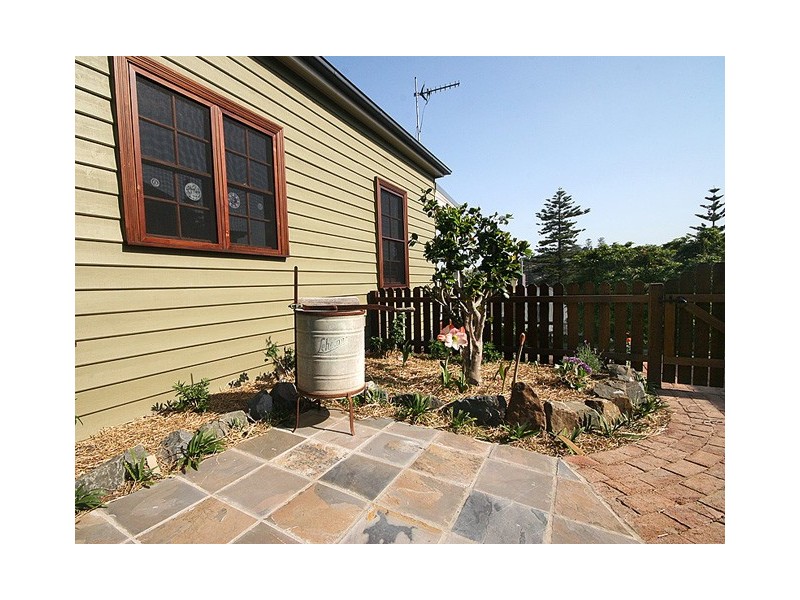 6 Devonshire Street, Kiama NSW 2533