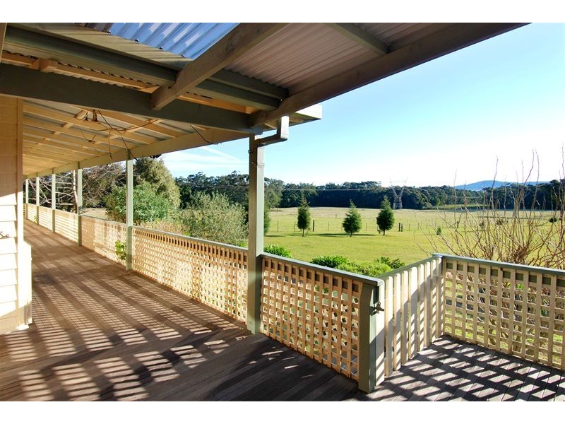 212 Lees Road, Robertson NSW 2577