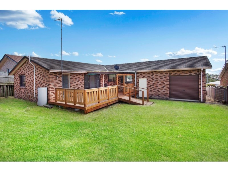 80 Barton Drive, Kiama Downs NSW 2533