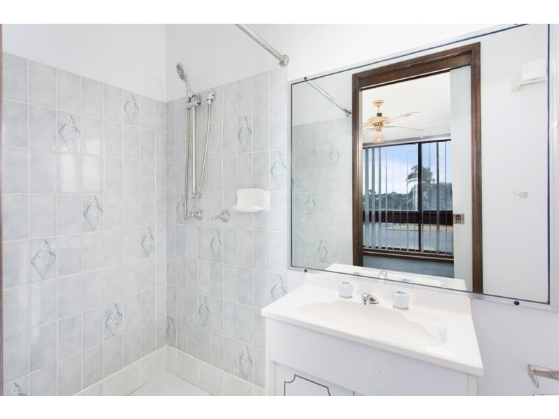 80 Barton Drive, Kiama Downs NSW 2533