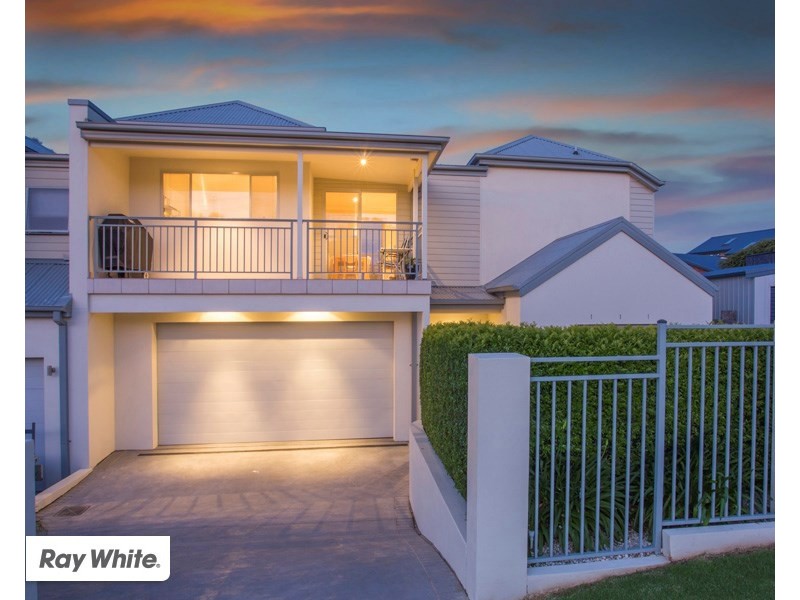 18 North Kiama Drive, Kiama Downs NSW 2533