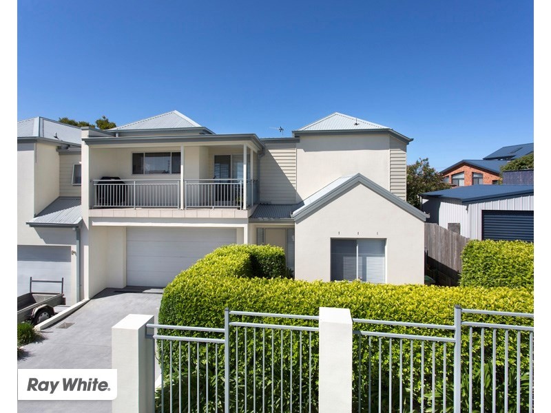 18 North Kiama Drive, Kiama Downs NSW 2533