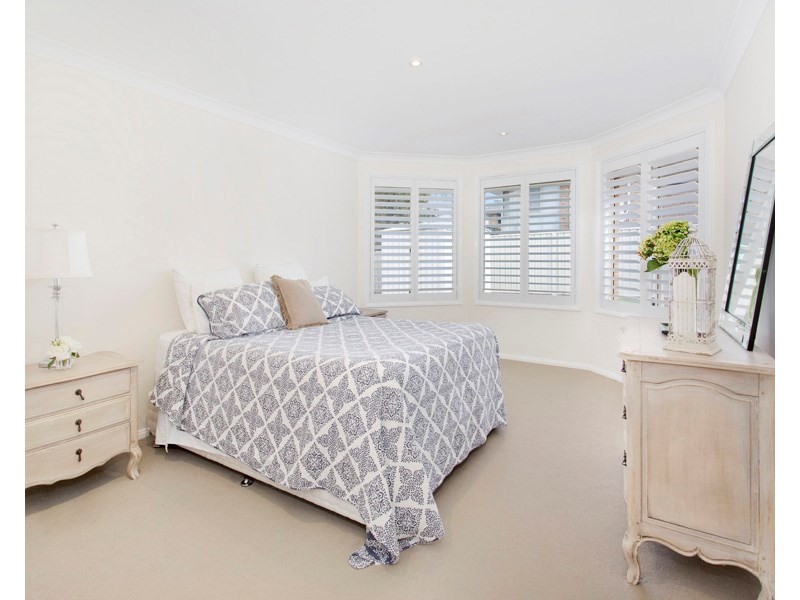 16 Cove Boulevard, Shell Cove NSW 2529