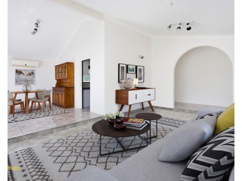 1/12 Hoskins Avenue, Warrawong NSW 2502