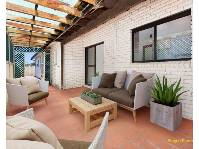 1/12 Hoskins Avenue, Warrawong NSW 2502