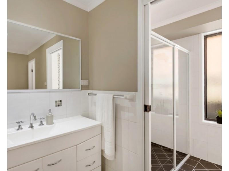 25 Hughes Crescent, Kiama Downs NSW 2533