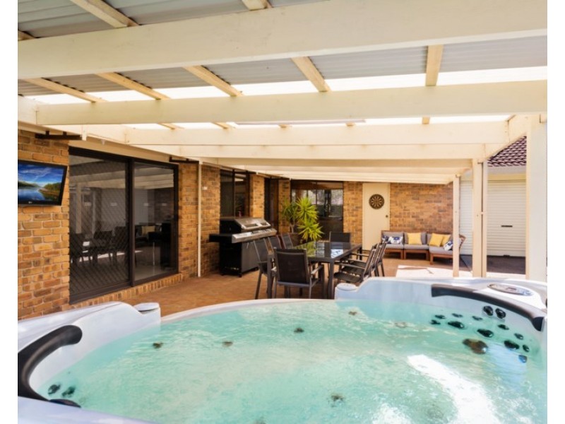 25 Hughes Crescent, Kiama Downs NSW 2533