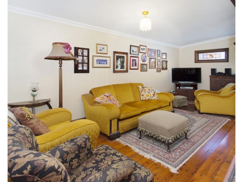 13 Seaview Street, Kiama NSW 2533