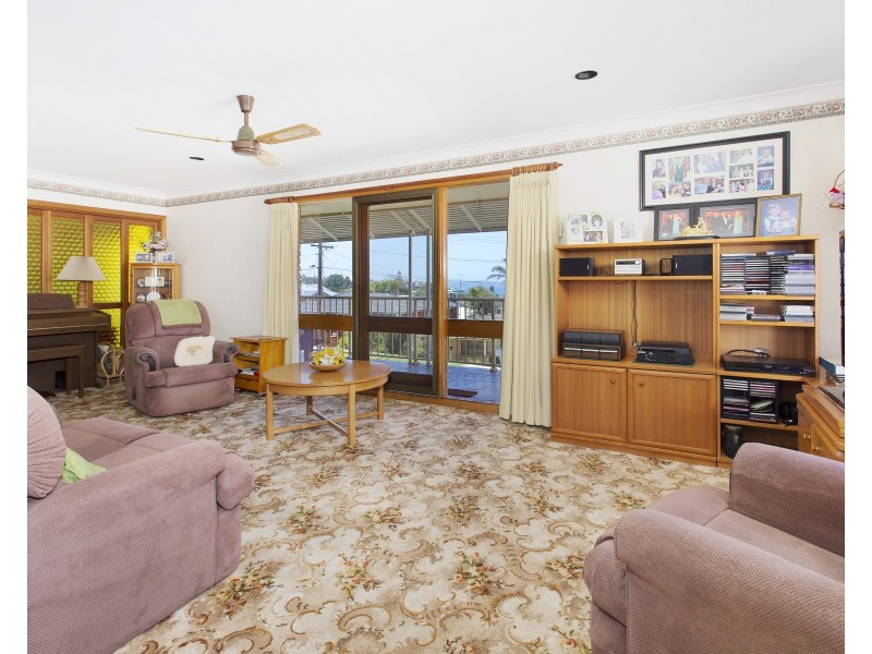 17 Flinders Avenue, Kiama Downs NSW 2533