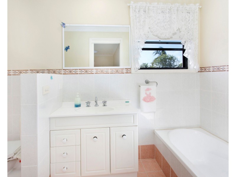 27 Charles Avenue, Minnamurra NSW 2533