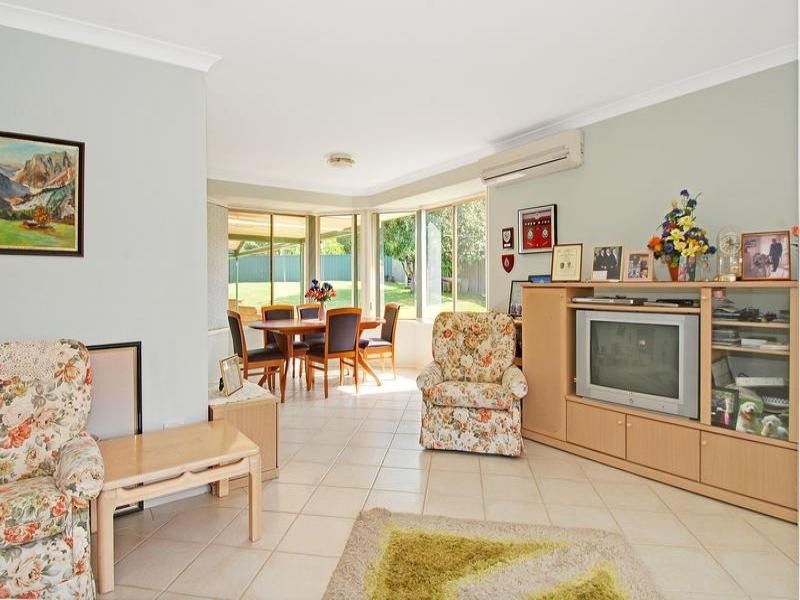 54 Barton Drive, Kiama Downs NSW 2533