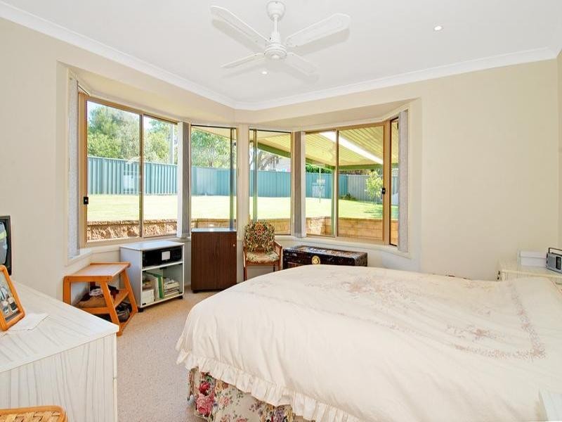54 Barton Drive, Kiama Downs NSW 2533