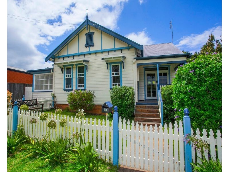 19 Barney Street, Kiama NSW 2533