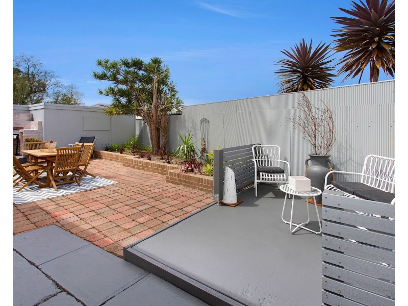 2/157 Reddall Parade, Lake Illawarra NSW 2528