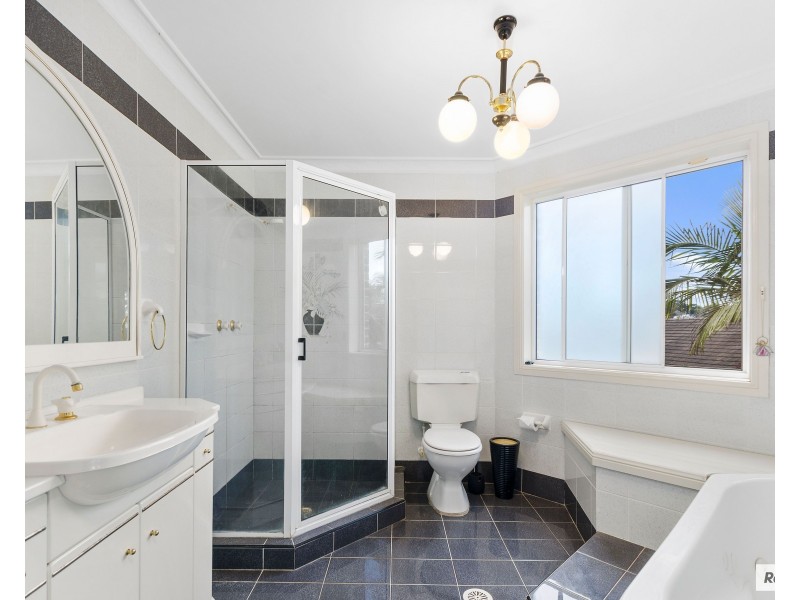 19 Isabella Place, Kiama NSW 2533