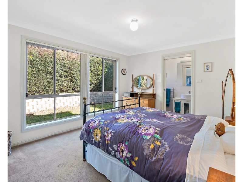 8 Price Avenue, Kiama NSW 2533