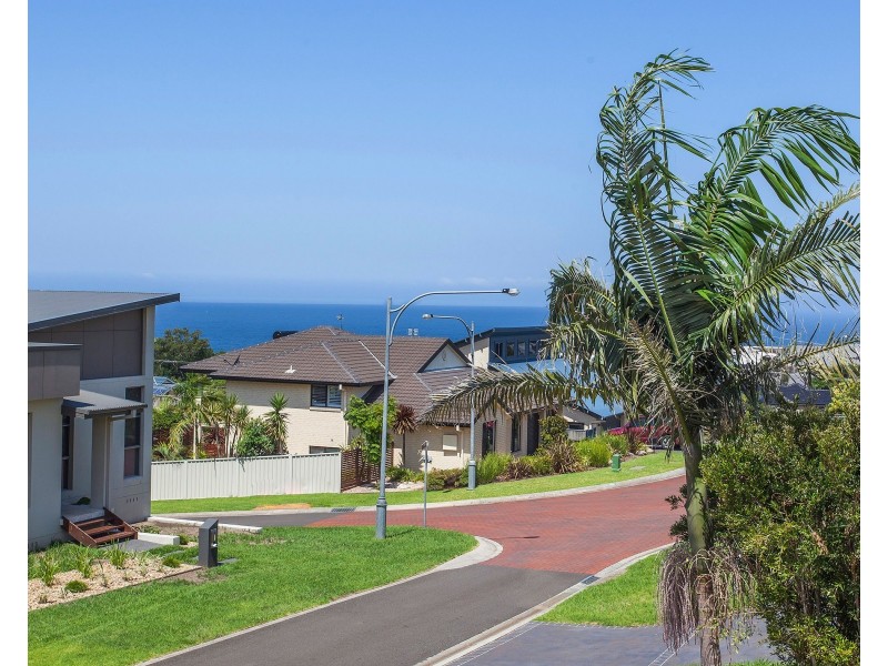 8 Price Avenue, Kiama NSW 2533