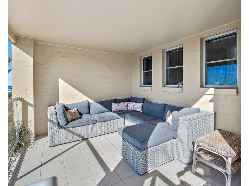 8 Price Avenue, Kiama NSW 2533