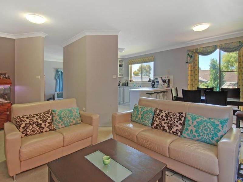 74 Meehan Drive, Kiama Downs NSW 2533