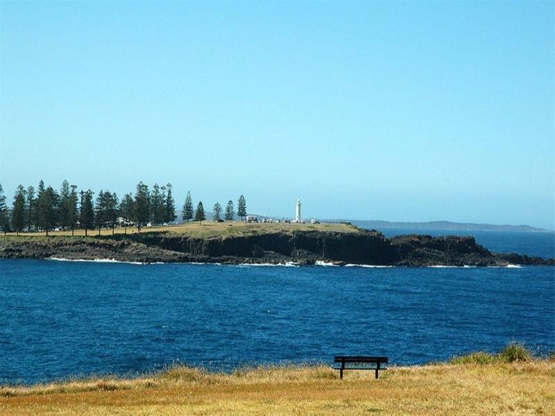 1 Gwinganna Avenue, Kiama NSW 2533