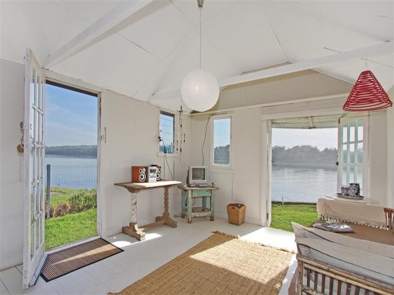 126 Charles Avenue, Minnamurra NSW 2533