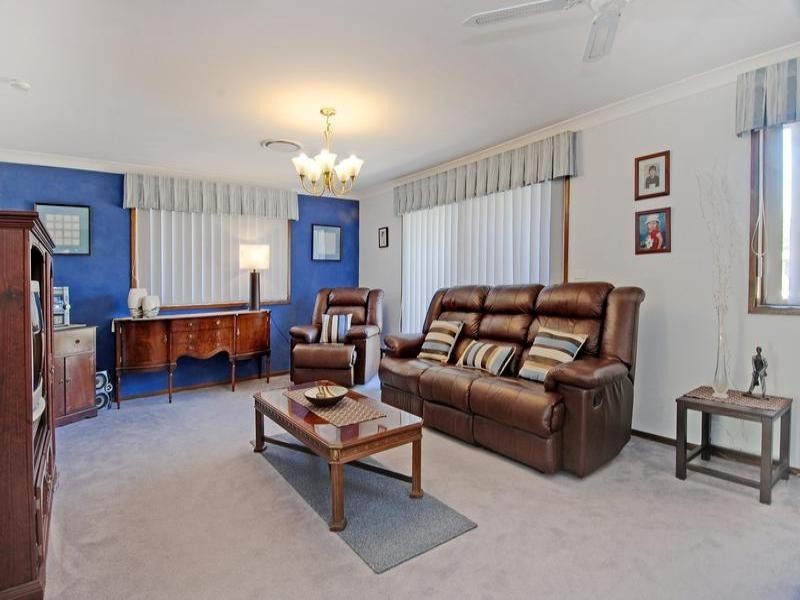 6 Perry Place, Kiama Downs NSW 2533