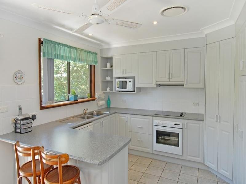 6 Perry Place, Kiama Downs NSW 2533
