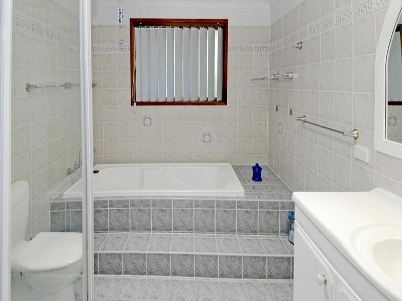 6 Perry Place, Kiama Downs NSW 2533