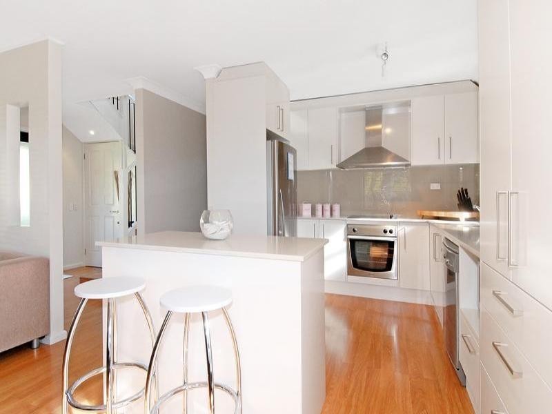 79 Barton Drive, Kiama Downs NSW 2533