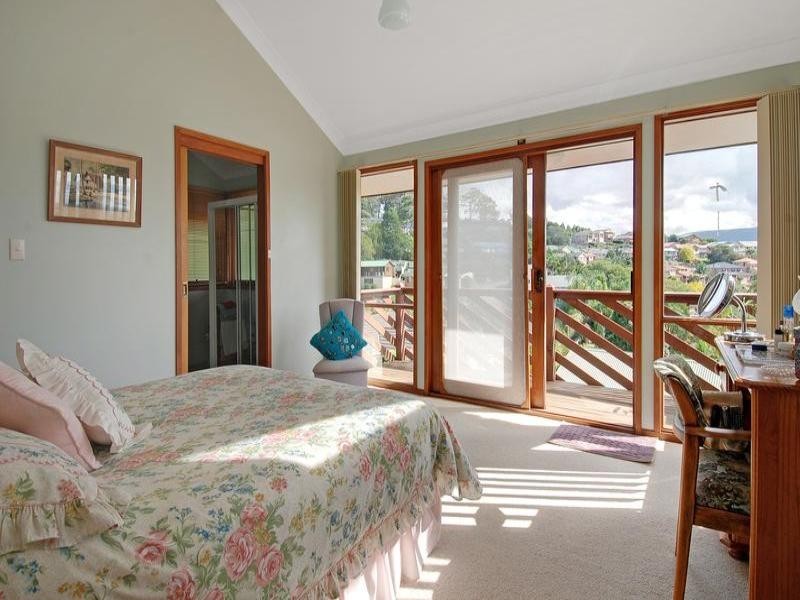 8 Anderson Place, Kiama Downs NSW 2533