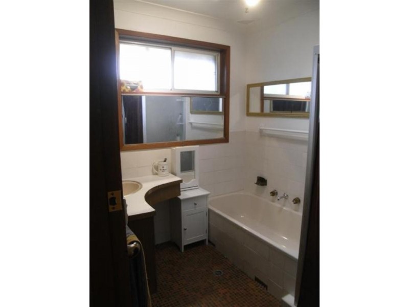 1 Lindsay Avenue, Kiama Downs NSW 2533
