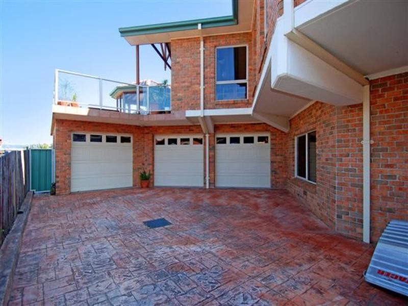 27 Pheasant Point Drive, Kiama NSW 2533