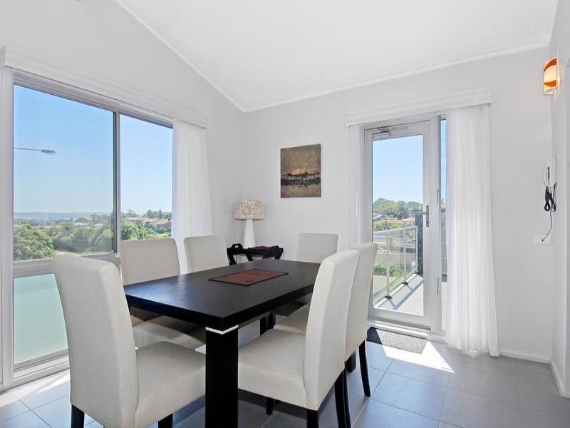 6 Golfers Parade, Kiama Downs NSW 2533