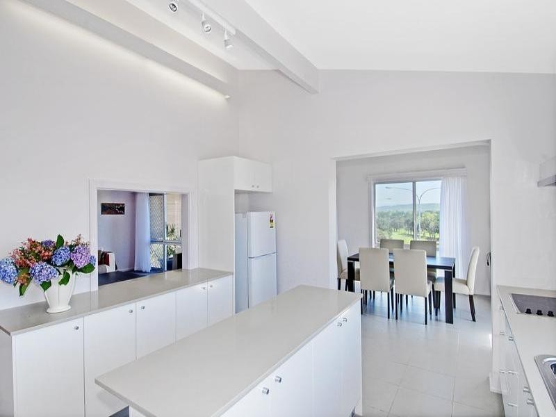 6 Golfers Parade, Kiama Downs NSW 2533