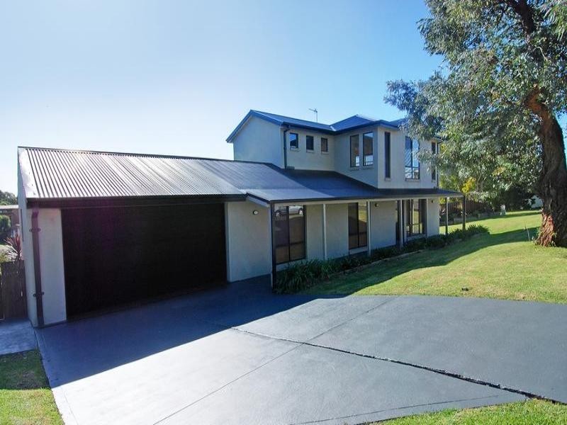 79 Barton Drive, Kiama Downs NSW 2533
