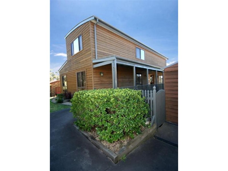 17 Newing Cir, Kiama Downs NSW 2533