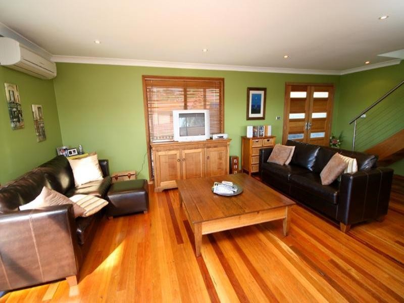 17 Newing Cir, Kiama Downs NSW 2533