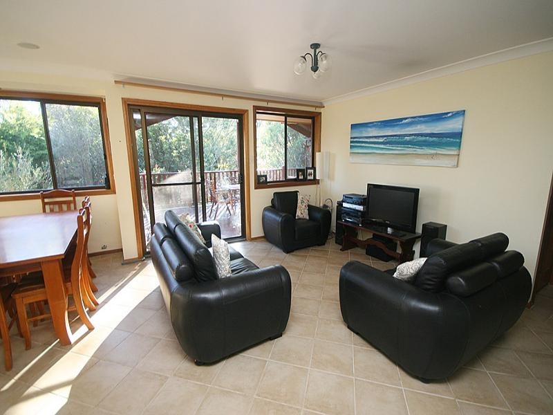 8 Cullen Drive, Kiama Downs NSW 2533