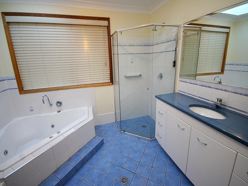 8 Cullen Drive, Kiama Downs NSW 2533