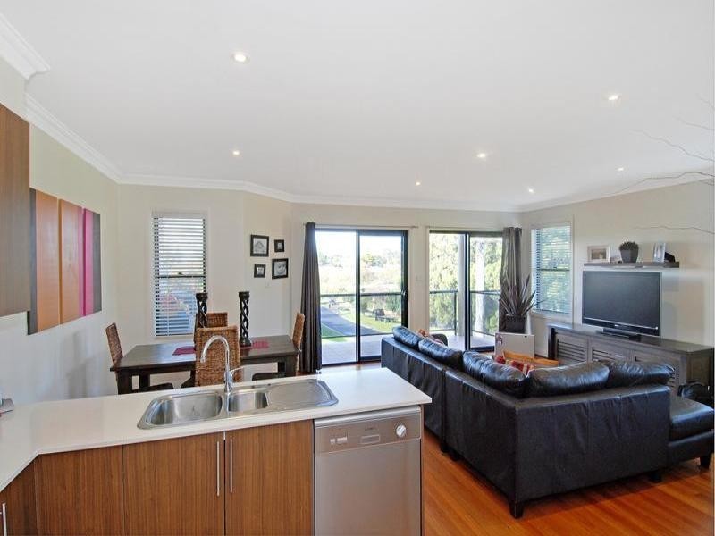 25 Farmer Street, Kiama NSW 2533