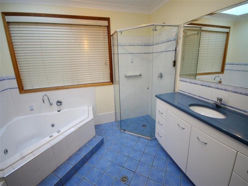 8 Cullen Drive, Kiama Downs NSW 2533